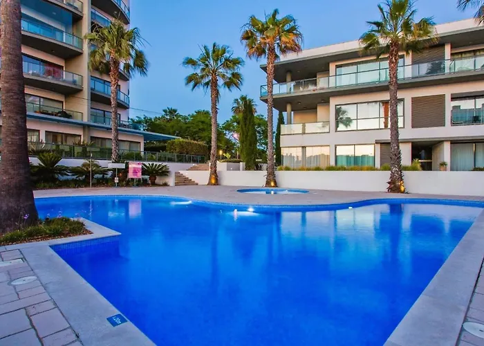 Cavalo Preto With Garden & Pool