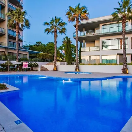 Cavalo Preto With Garden & Pool