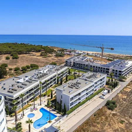 Cavalo Preto With Garden & Pool Quarteira